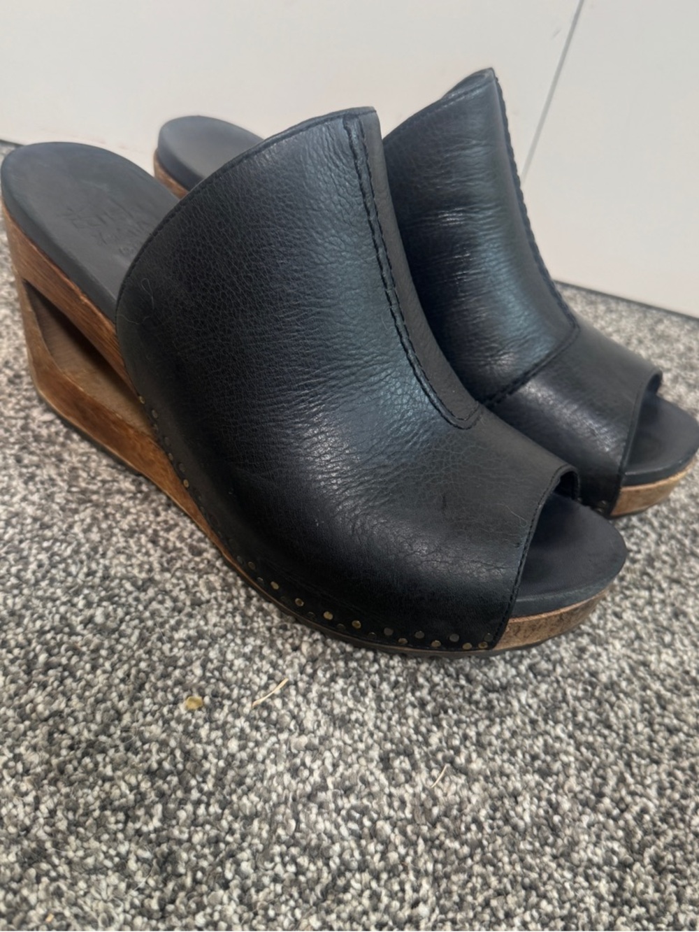Dansko Made in Brazil Black Leather Clogs Open Toe Wood Wedge Mule 7.5
